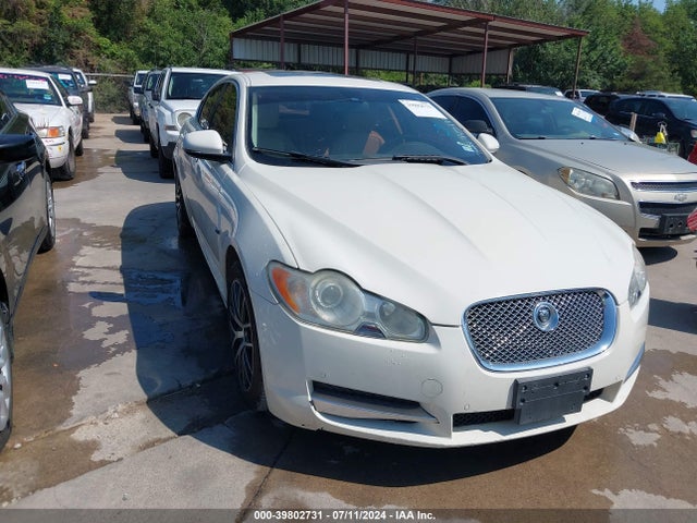 2010 JAGUAR XF SAJWA0FA3AHR54771 Photo 0
