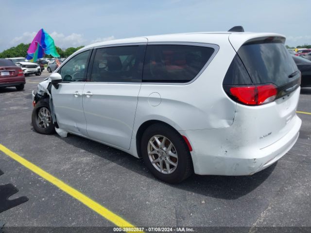 2C4RC1CG5NR152947 Chrysler Voyager Lx