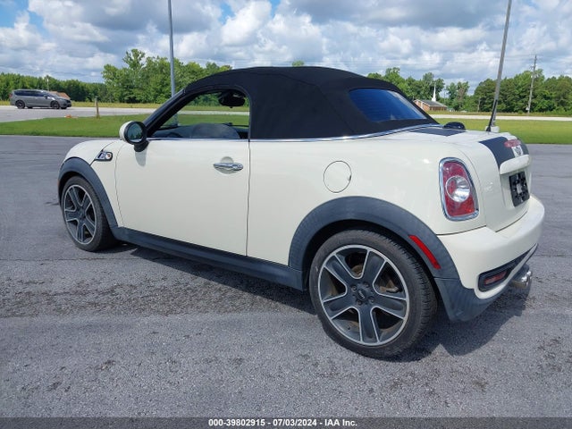 2013 MINI ROADSTER WMWSY3C57DT144558 Photo 2