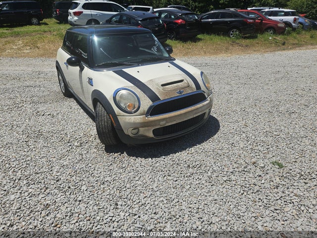 2009 MINI COOPER WMWMF73539TW85247 Photo 0