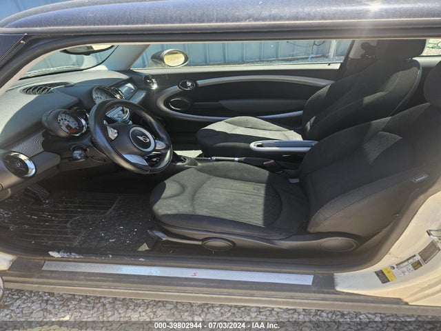 2009 MINI COOPER WMWMF73539TW85247 Photo 4