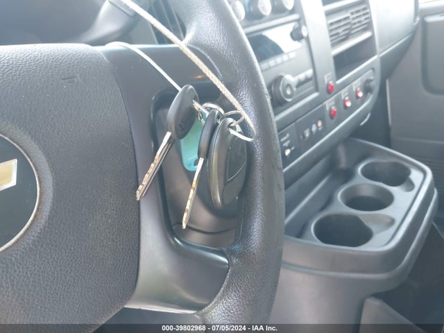 Chevrolet Express 2500 Work Van 2014 1GCWGFCAXE1914917 Image 11