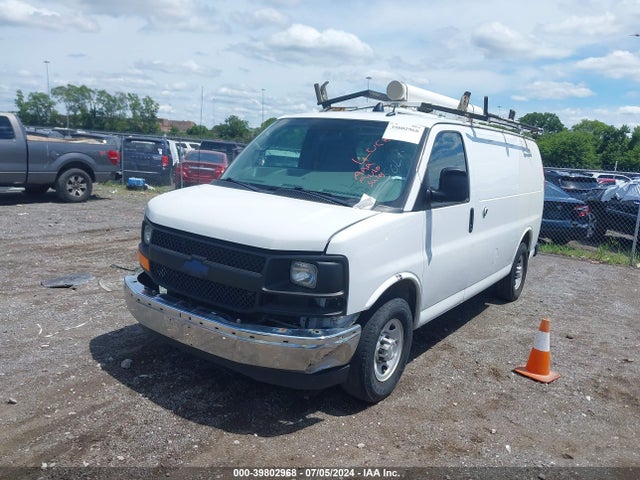 Chevrolet Express 2500 Work Van 2014 1GCWGFCAXE1914917 Image 2