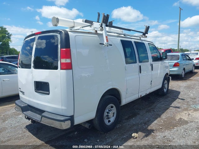 Chevrolet Express 2500 Work Van 2014 1GCWGFCAXE1914917 Image 4