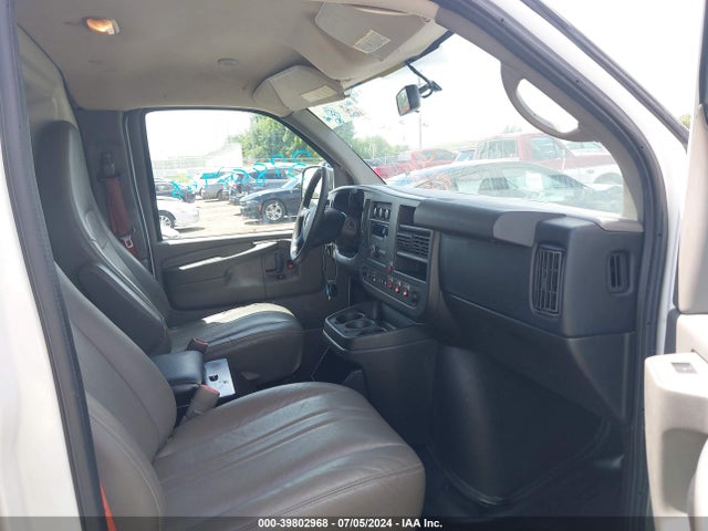 Chevrolet Express 2500 Work Van 2014 1GCWGFCAXE1914917 Image 5