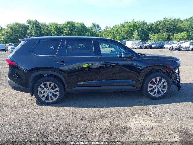 Toyota Grand Highlander Limited 2024 5TDAAAB55RS006113 Image 13