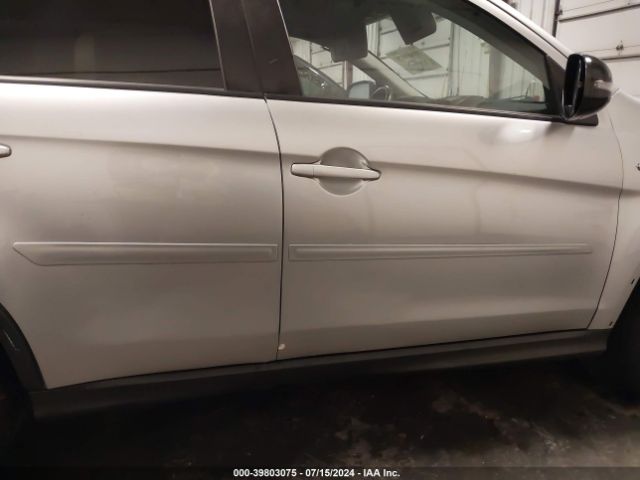 JA4AR3AU1JZ029981 Mitsubishi Outlander Sport 2.0 Le