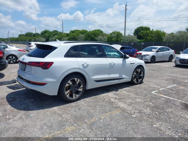 WA1AAAGE1NB002712 Audi E-tron Premium Quattro