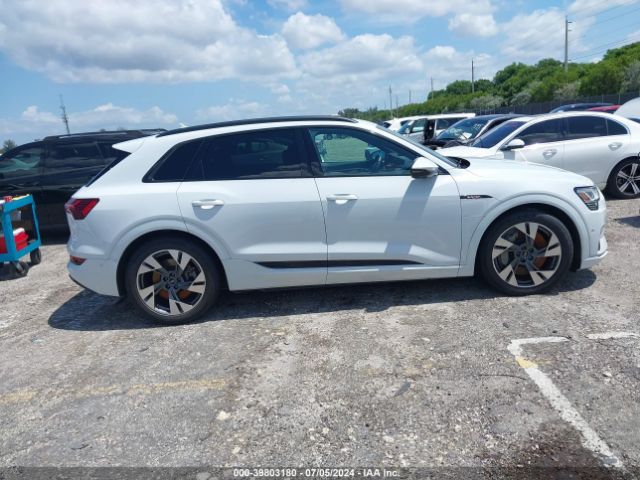 WA1AAAGE1NB002712 Audi E-tron Premium Quattro