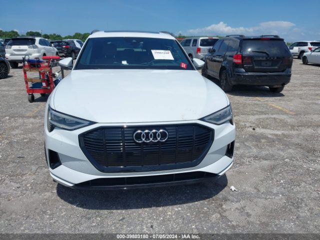 WA1AAAGE1NB002712 Audi E-tron Premium Quattro
