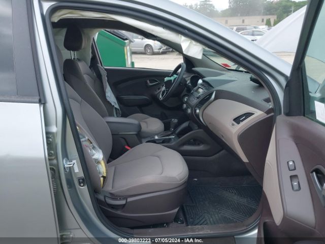 KM8JTCAF9FU087300 Hyundai TUCSON GLS