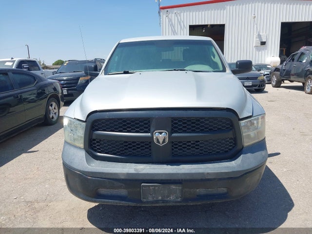 1C6RR7KGXJS206987 RAM 1500 Tradesman  4x4 5'7 Box