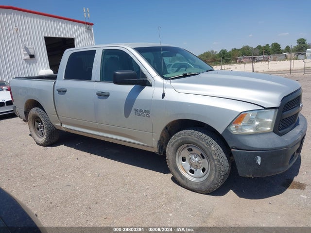 1C6RR7KGXJS206987 RAM 1500 Tradesman  4x4 5'7 Box