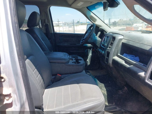 1C6RR7KGXJS206987 RAM 1500 Tradesman  4x4 5'7 Box