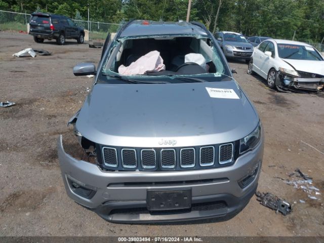 3C4NJDBB3KT593898 Jeep Compass Latitude 4x4
