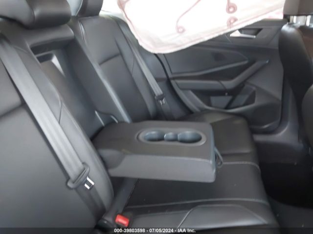 3VWE57BU5KM083244 Volkswagen Jetta 1.4t Sel
