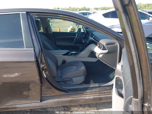 Toyota CAMRY LE 2019 4T1B11HK4KU725416 Image 5