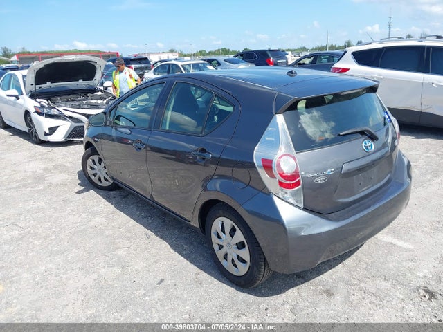 Toyota Prius C Two 2014 JTDKDTB32E1085480 Image 3