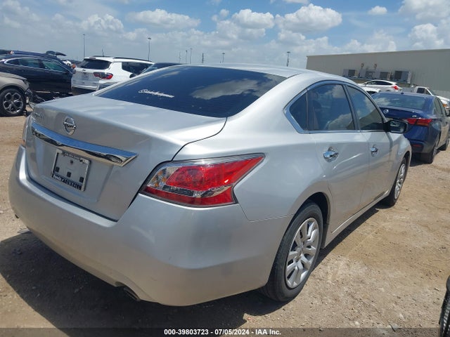Nissan Altima 2.5 S 2015 1N4AL3AP1FN304173 Image 4