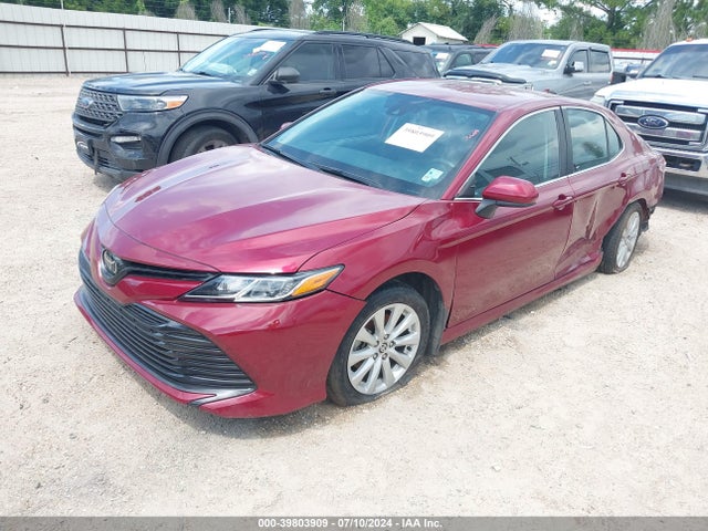 Toyota CAMRY LE 2020 4T1C11AKXLU388833 Image 2