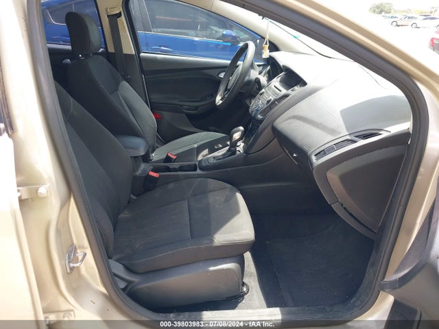 Ford FOCUS SE 2017 1FADP3F24HL204632 Image 5