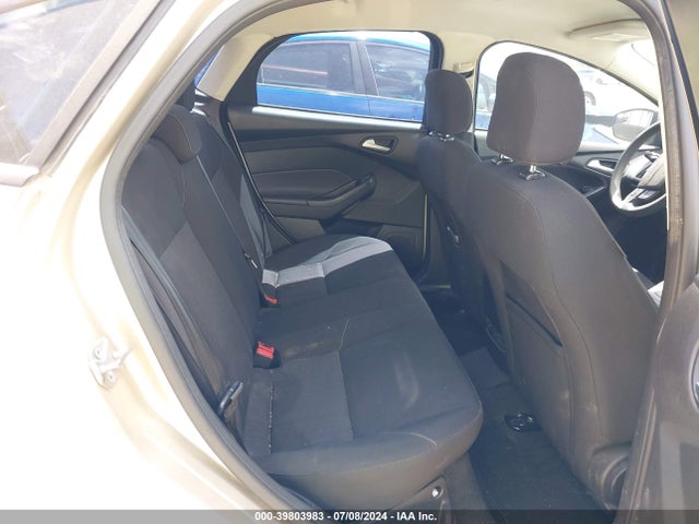 Ford FOCUS SE 2017 1FADP3F24HL204632 Image 8