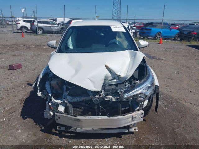 NMTKHMBX2JR051998 Toyota C-HR XLE