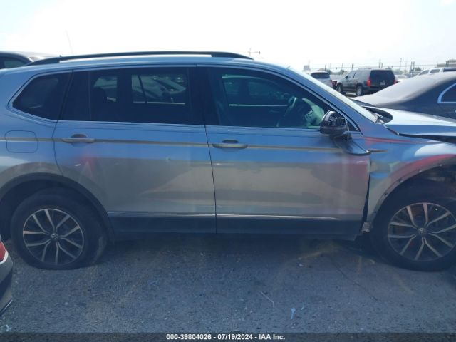 3VV3B7AX5LM073220 Volkswagen Tiguan