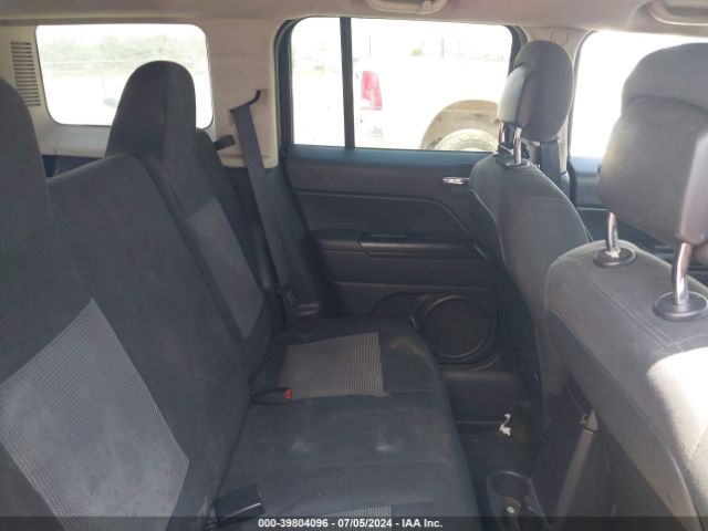 1C4NJPBB5FD318286 Jeep Patriot Sport