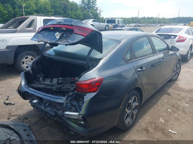 3KPF24AD2ME268834 KIA Forte Lxs