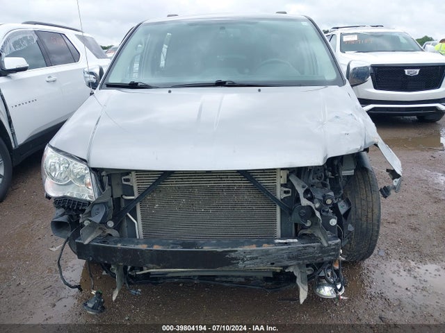 2C4RC1CG0GR138215 Chrysler Town & Country Touring-l Anniversary Edition