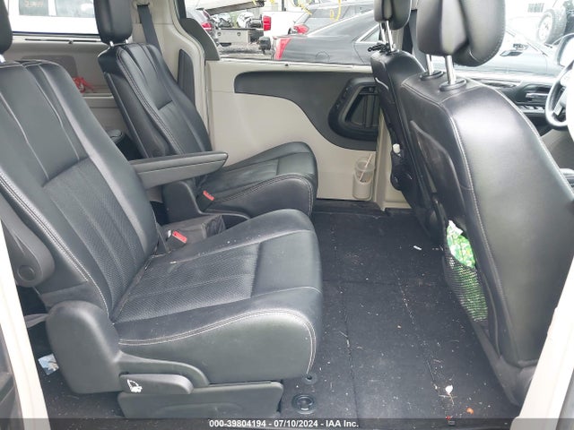 2C4RC1CG0GR138215 Chrysler Town & Country Touring-l Anniversary Edition