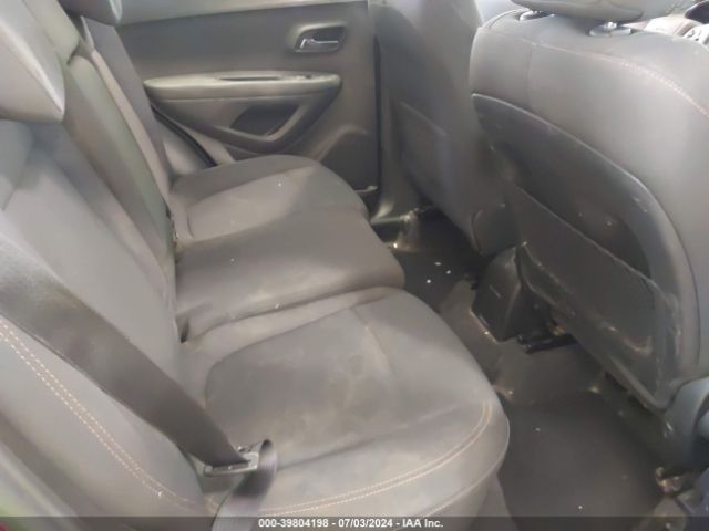 3GNCJKSB6HL265208 Chevrolet TRAX LS