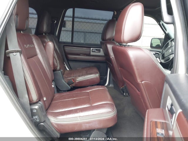 Ford Expedition Platinum 2015 1FMJU1LT6FEF24734 Image 8