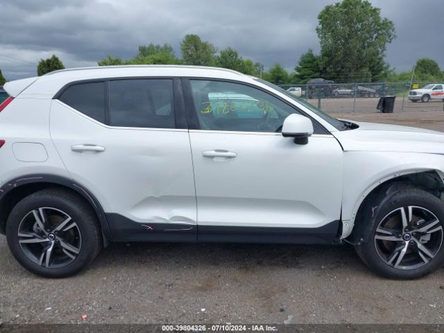 YV4L12UE9P2048023 Volvo Xc40 B5 Plus Bright Theme
