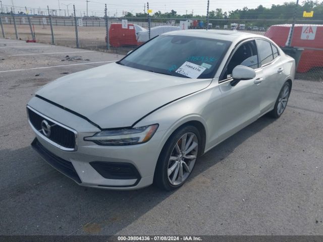 7JR102FK0KG000679 Volvo S60 T5 Momentum