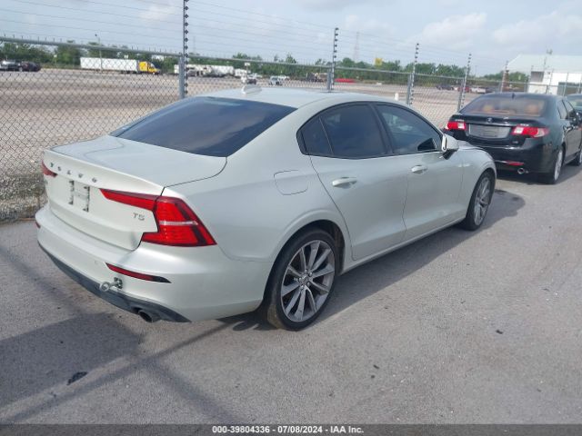 7JR102FK0KG000679 Volvo S60 T5 Momentum