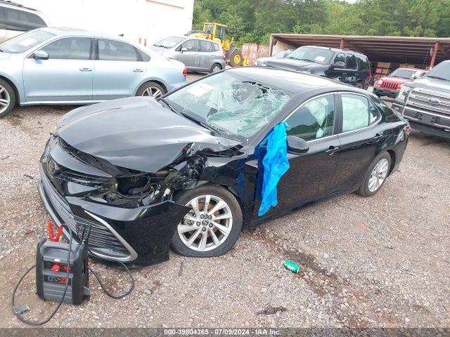 Toyota CAMRY LE 2023 4T1C11AKXPU791278 Image 2