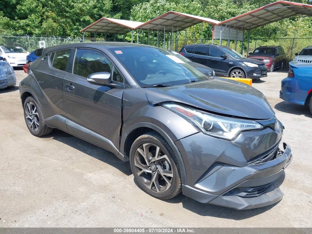 Toyota C-HR XLE 2018 NMTKHMBX3JR033610 zdjęcie główne