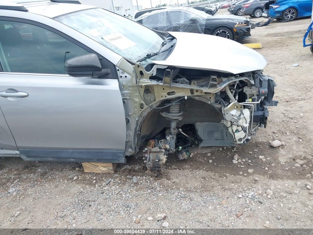 Toyota RAV4 LE 2016 2T3BFREV6GW455148 Image 18