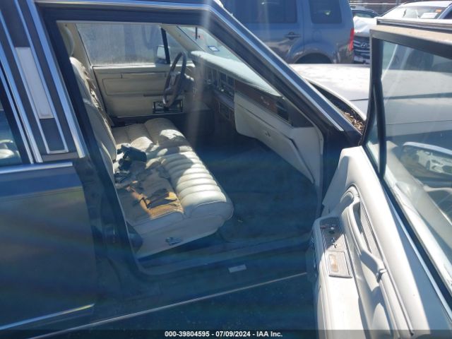 1988 LINCOLN TOWN CAR 1LNBM81F2JY674437 Photo 4