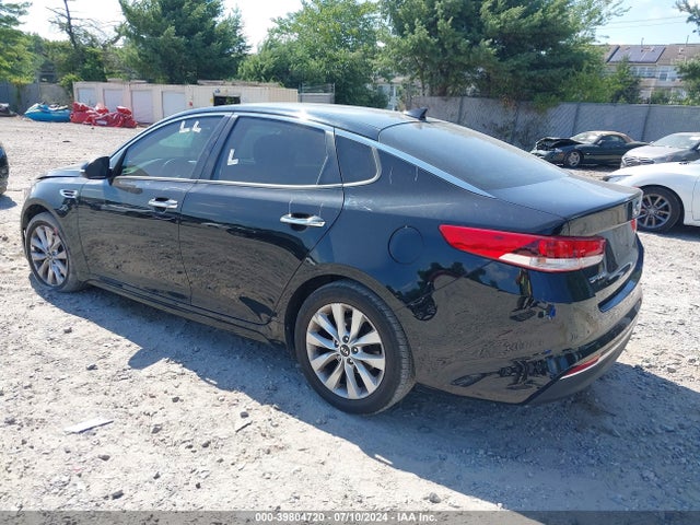 KIA Optima Lx 2018 5XXGT4L33JG274389 Image 3