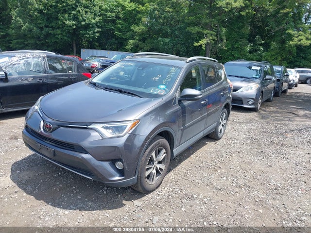 Toyota Rav4 Xle 2018 JTMRFREV5JJ724101 Image 2