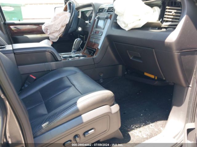 5LMJJ2H52EEL00414 Lincoln Navigator