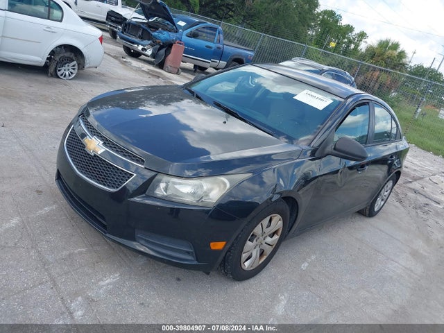 Chevrolet Cruze Ls Auto 2014 1G1PA5SG7E7173587 Image 2