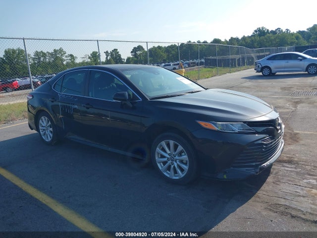 Toyota CAMRY LE 2019 4T1B11HKXKU731284 главное изображение