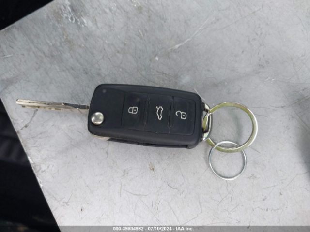 WVGAV7AX5GW514326 Volkswagen TIGUAN SE