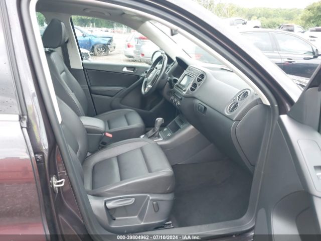 WVGAV7AX5GW514326 Volkswagen TIGUAN SE