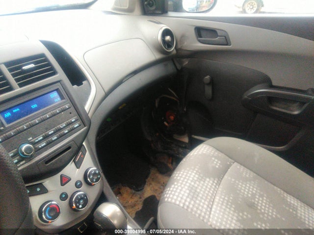Chevrolet Sonic Ls Auto 2016 1G1JA5SH1G4183339 Image 12