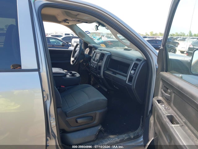 3C6RR6KT5MG513082 RAM 1500 Classic Tradesman  4x2 5'7 Box